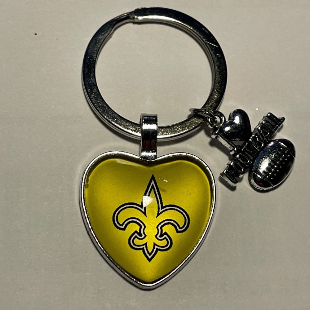 NEW ORLEANS SAINTS NFL I Love Football Heart Key Ring !!!NEW!!!